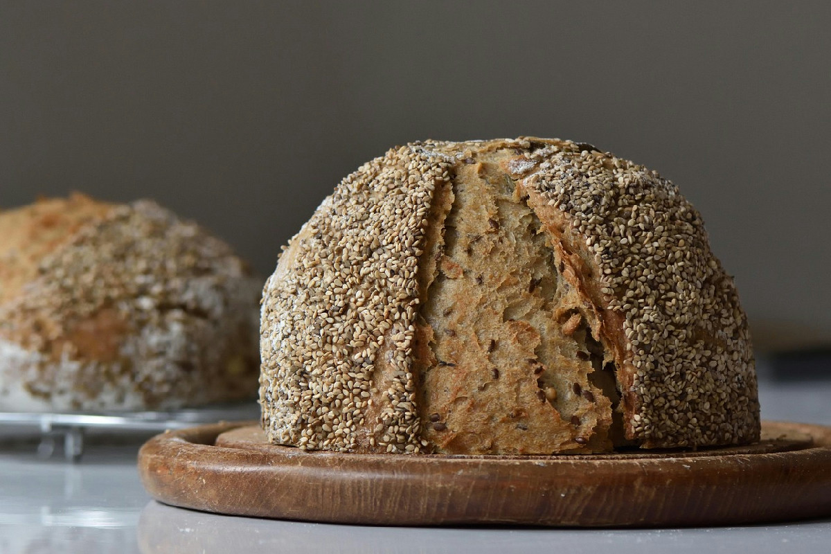Ecco come preparo a colazione questo pane veloce senza farina: solo 5 minuti e zero glutine